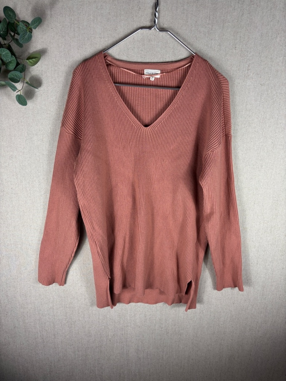 Thread & Supply > V-Neck Ribbed Long-Sleeve Sweater in Dusty Rose Medium